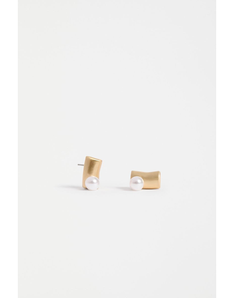 Ahas Stud Earring