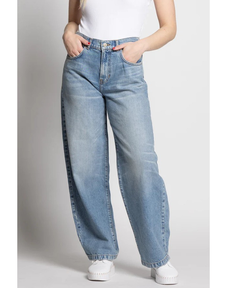 Larrie High Rise Baggy Jeans (Ariyana Wash)