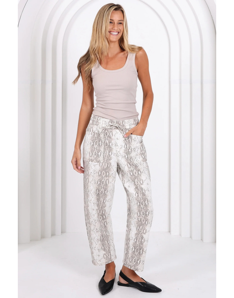 Leo Barrel Jeans (Snake Print)