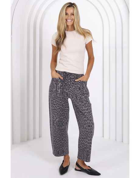 Leo Barrel Jeans (Grey Leopard)