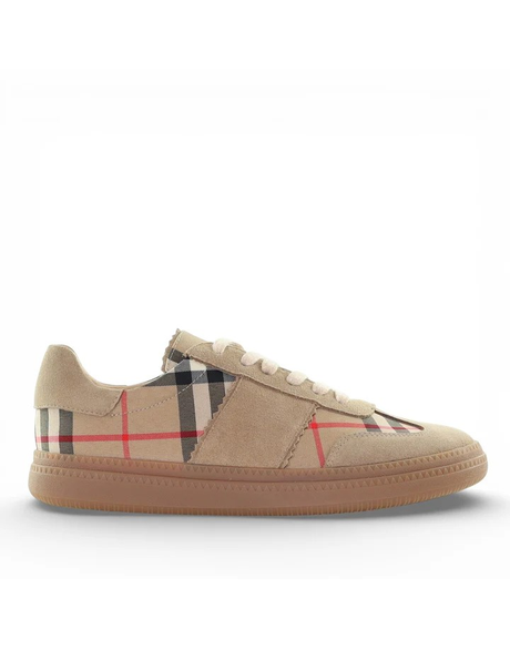 Tag Sneaker