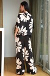 Seville Strolls (Blush Floral)
