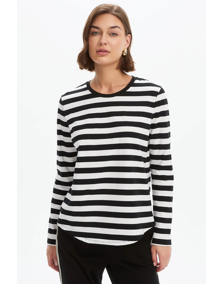 Stripe Curve Hem TShirt