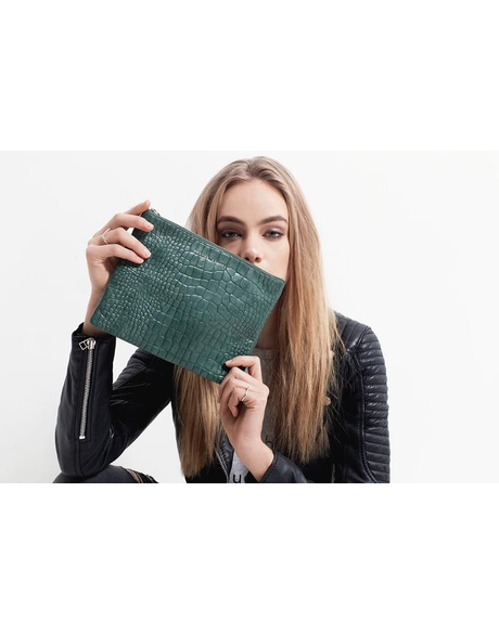 Anti-Heroine Clutch