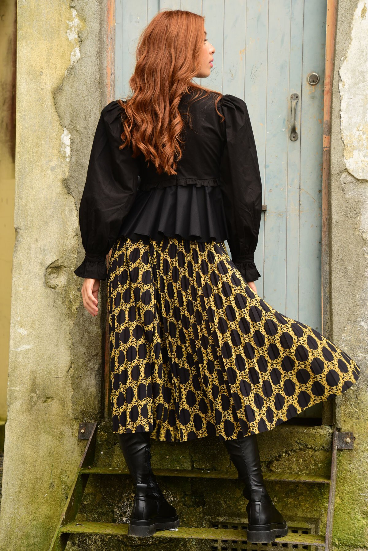Pleat Of The Moment Skirt Black Gold Skirts Just Looking Coop W23 SALE 25