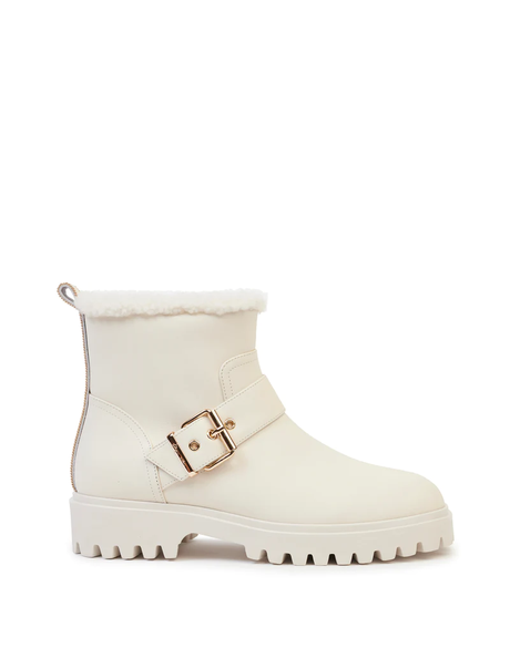 Davina Boot